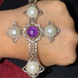 Sarah Coventry Elegant Silver tone Purple Cross necklace pendant